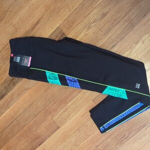 VSX Small knockout tight, black with purple accents
